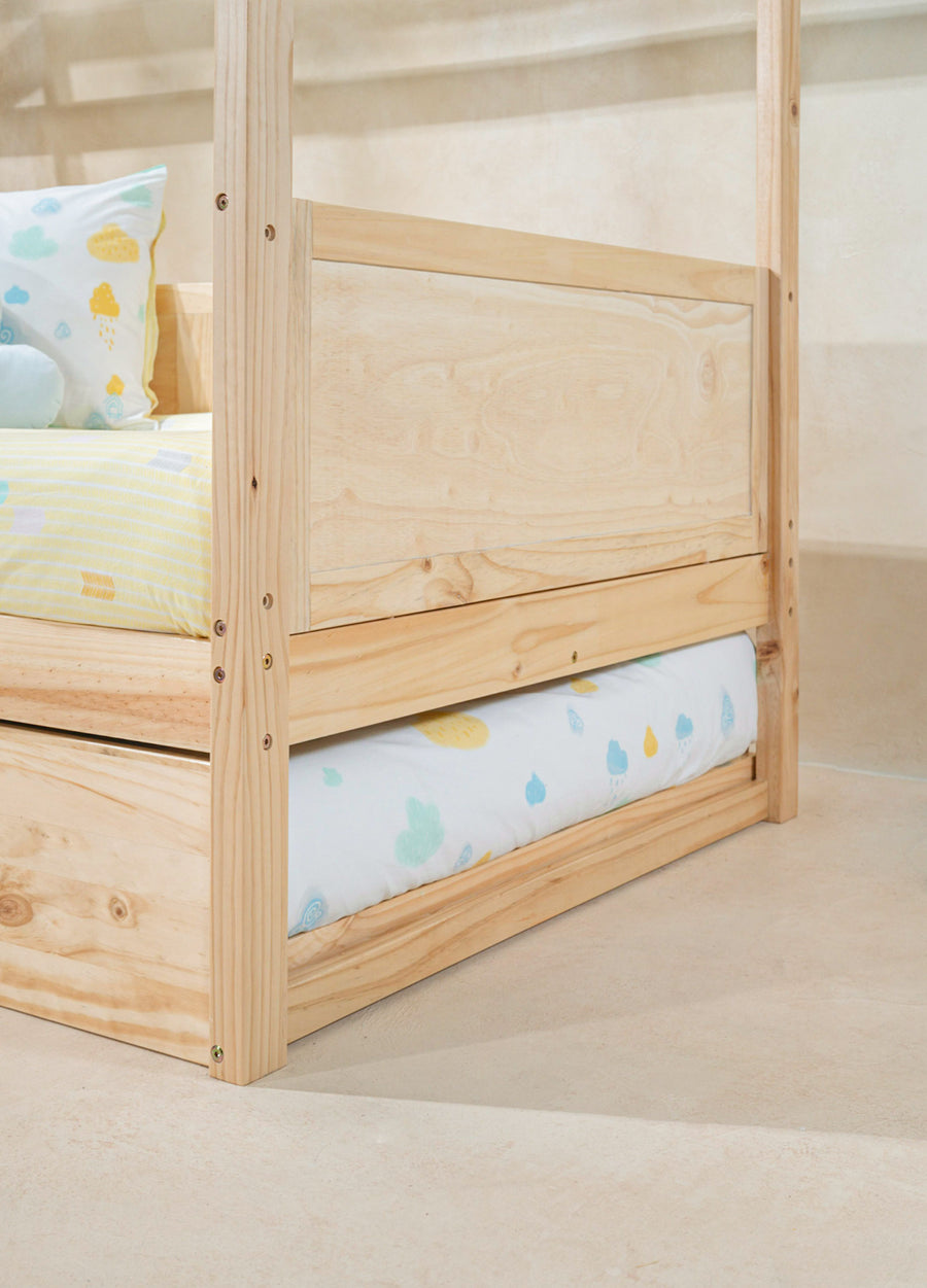 House bed with rails  & trundle bed - Natural wood