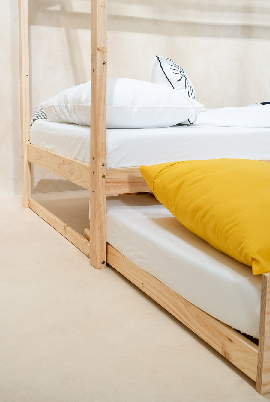 House bed with trundle bed - Natural wood